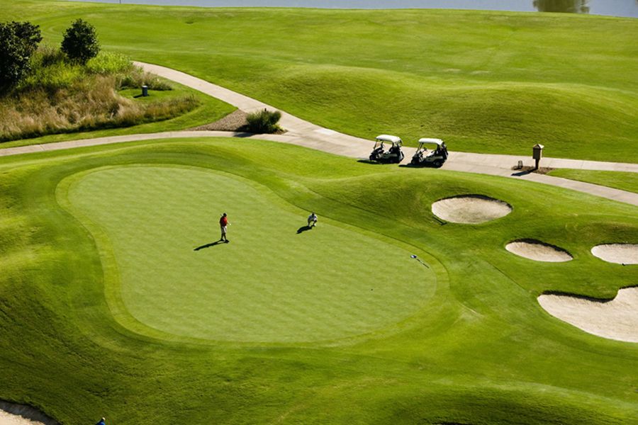 Pendulum. Golf how it was meant to be.